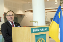 Juhlan avasi killan puheenjohtaja evl evp. Matti Soini.