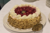 Juhlan päätteeksi juotiin kakkukahvit.